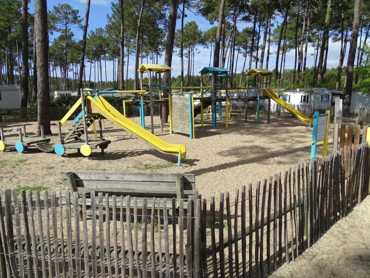 Escape Mobilhome Aux Dunes De Contis Saint-Julien-en-Born Exterior photo